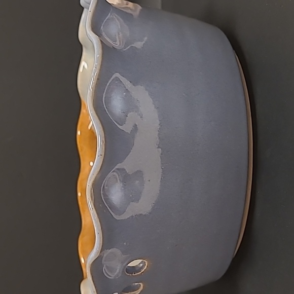 Vintage Clay Pen Pottery USA Casserole Dish With Scalloped Ruffled Rim - Picture 10 of 16